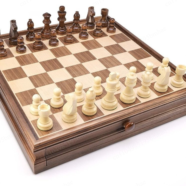 Walnut solid wood chess checke - огляд і ціна Chess Set Wooden
